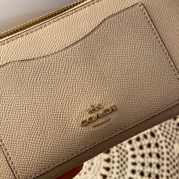 Coach Wallet - Picture 4 of 5